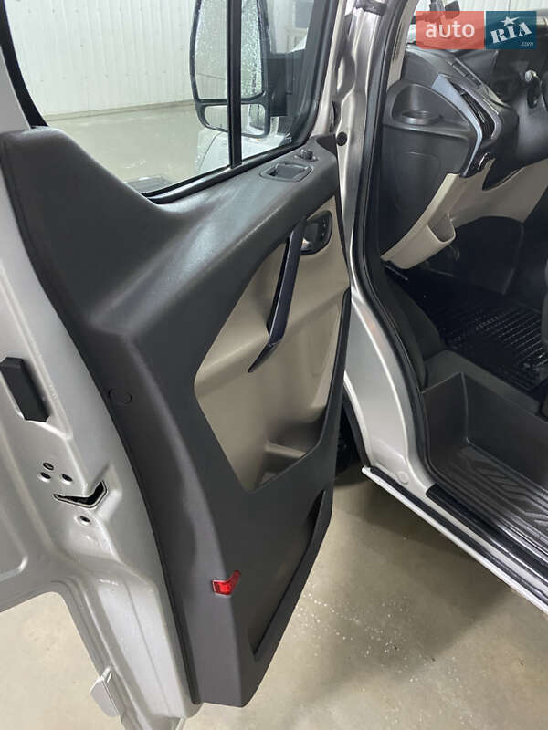 Мінівен Ford Tourneo Custom 2016 в Луцьку фото 6 Мінівен Ford Tourneo Custom 2016 в Луцьку