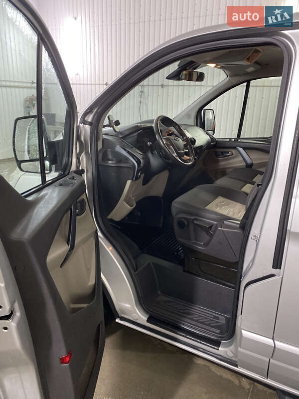 Мінівен Ford Tourneo Custom 2016 в Луцьку фото 7 Мінівен Ford Tourneo Custom 2016 в Луцьку