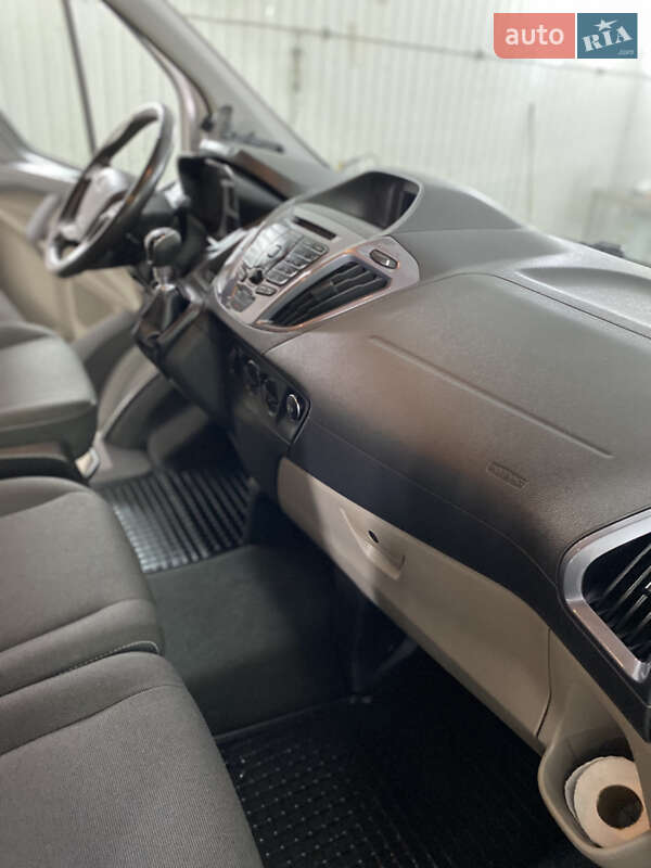 Мінівен Ford Tourneo Custom 2016 в Луцьку фото 13 Мінівен Ford Tourneo Custom 2016 в Луцьку