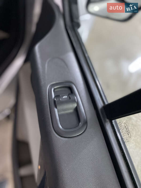 Мінівен Ford Tourneo Custom 2016 в Луцьку фото 51 Мінівен Ford Tourneo Custom 2016 в Луцьку