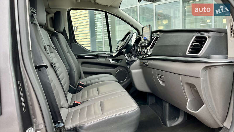 Минивэн Ford Tourneo Custom 2020 в Сваляве фото 3 Минивэн Ford Tourneo Custom 2020 в Сваляве