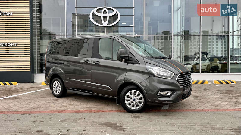 Мінівен Ford Tourneo Custom 2020 в Сваляві