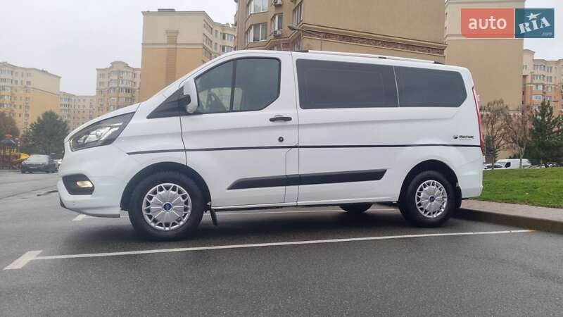 Минивэн Ford Tourneo Custom 2021 в Киеве