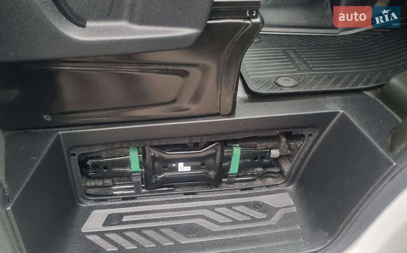 Минивэн Ford Tourneo Custom 2021 в Киеве