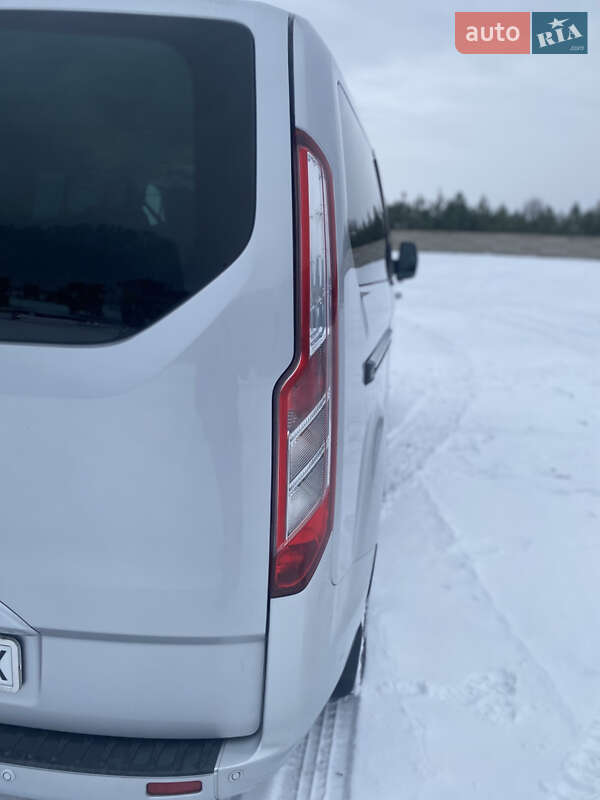 Минивэн Ford Tourneo Custom 2016 в Луцке