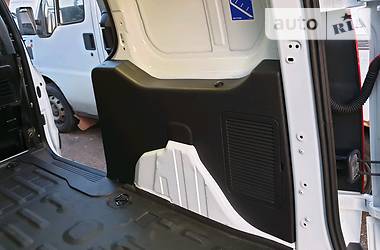 Вантажопасажирський фургон Ford Transit Connect 2015 в Кривому Розі