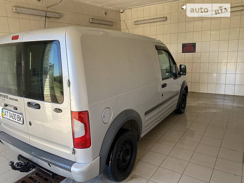 Грузовой фургон Ford Transit Connect 2009 в Перегинском