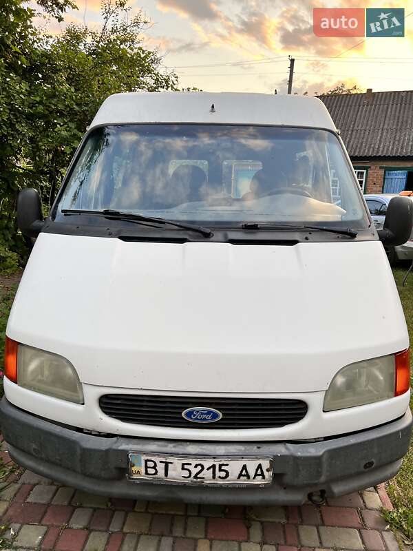 Мінівен Ford Transit Connect 2002 в Шишаках