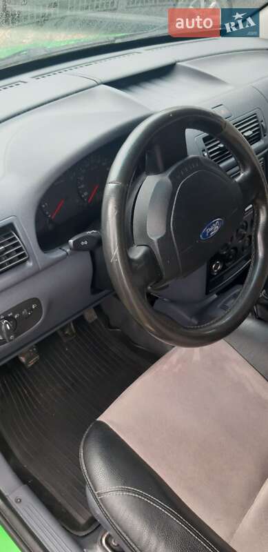 Мінівен Ford Transit Connect 2007 в Чернівцях