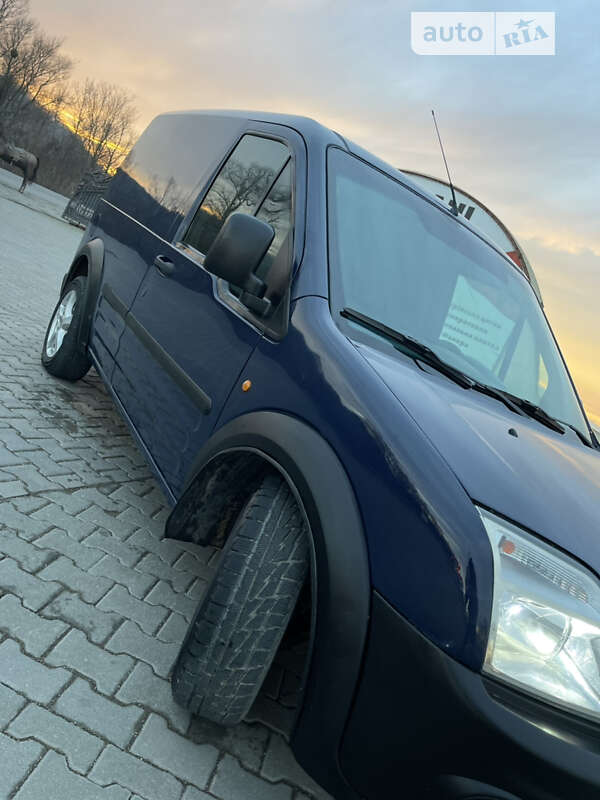 Вантажний фургон Ford Transit Connect 2011 в Чернівцях