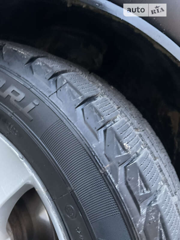 Вантажний фургон Ford Transit Connect 2011 в Чернівцях