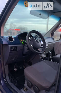 Вантажний фургон Ford Transit Connect 2011 в Чернівцях