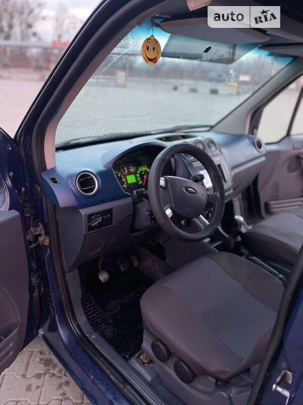 Вантажний фургон Ford Transit Connect 2011 в Чернівцях