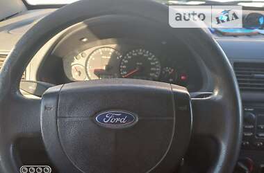 Вантажний фургон Ford Transit Connect 2003 в 