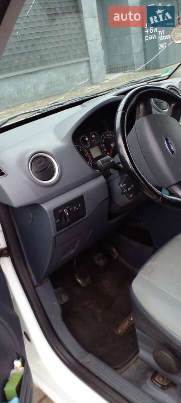Минивэн Ford Transit Connect 2011 в Ужгороде