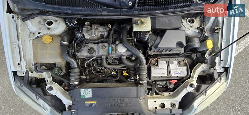 Мінівен Ford Transit Connect 2010 в Києві
