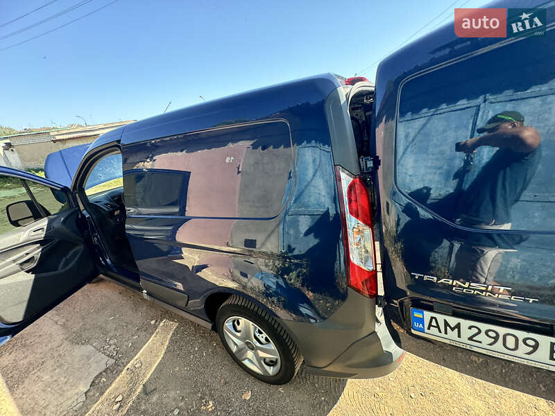 Грузопассажирский фургон Ford Transit Connect 2015 в Житомире