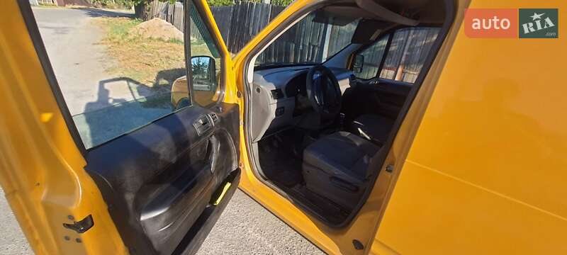 Грузовой фургон Ford Transit Connect 2003 в Киеве