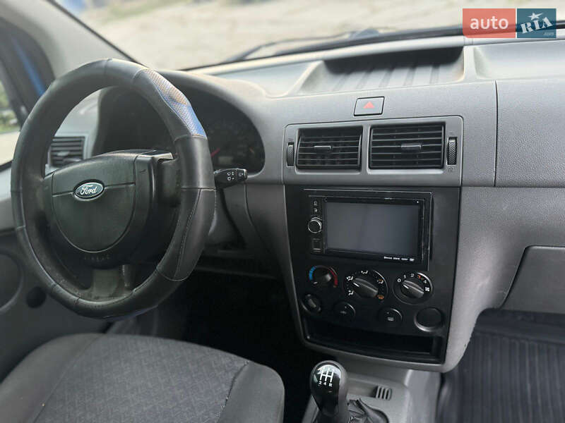 Мінівен Ford Transit Connect 2004 в Сумах