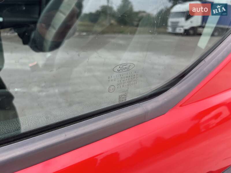 Мінівен Ford Transit Connect 2016 в Дніпрі