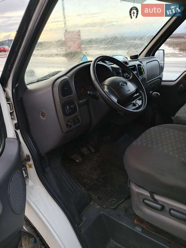 Минивэн Ford Transit Connect 2004 в Киеве