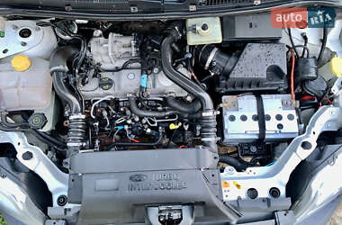 Вантажний фургон Ford Transit Connect 2010 в 