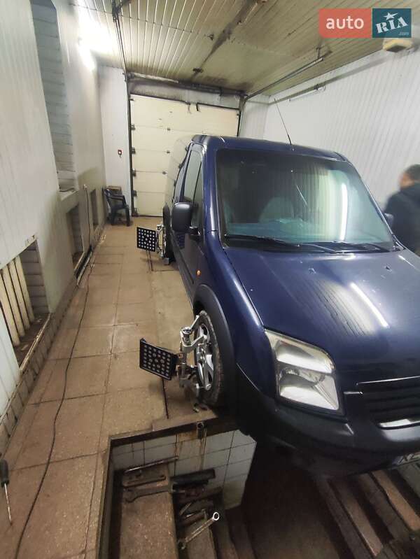 Вантажний фургон Ford Transit Connect 2011 в Дніпрі
