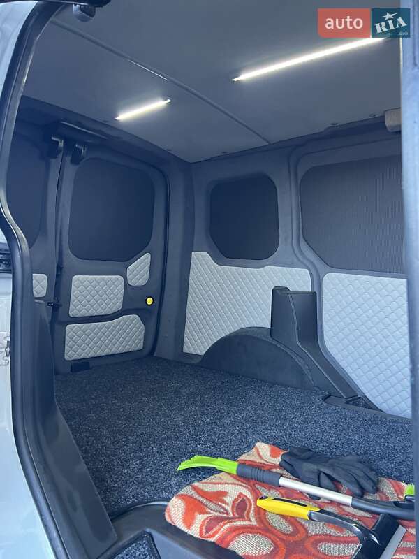 Вантажний фургон Ford Transit Connect 2013 в Житомирі