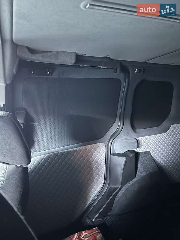 Вантажний фургон Ford Transit Connect 2013 в Житомирі