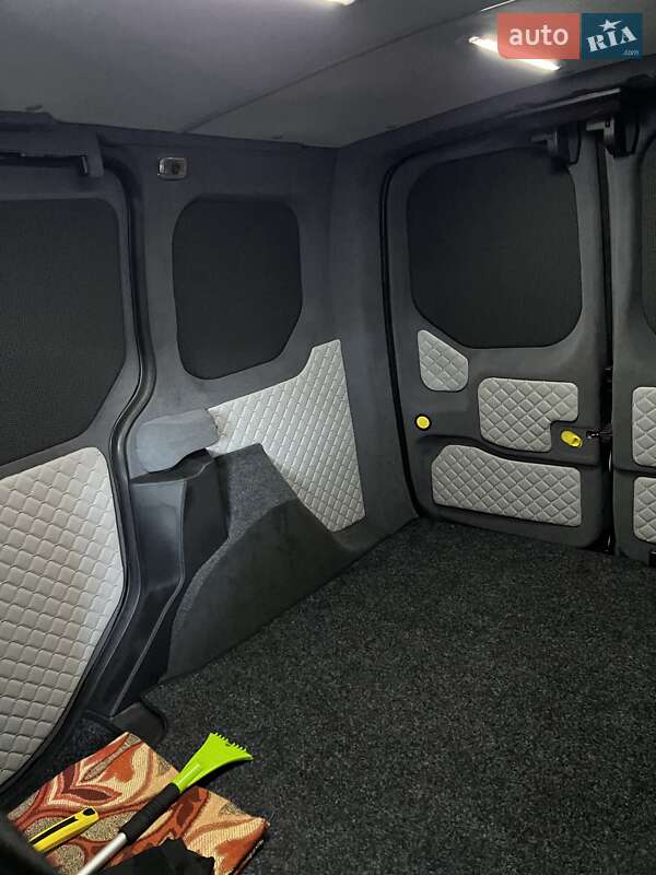 Вантажний фургон Ford Transit Connect 2013 в Житомирі