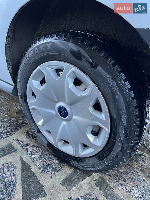Вантажний фургон Ford Transit Connect 2013 в Житомирі