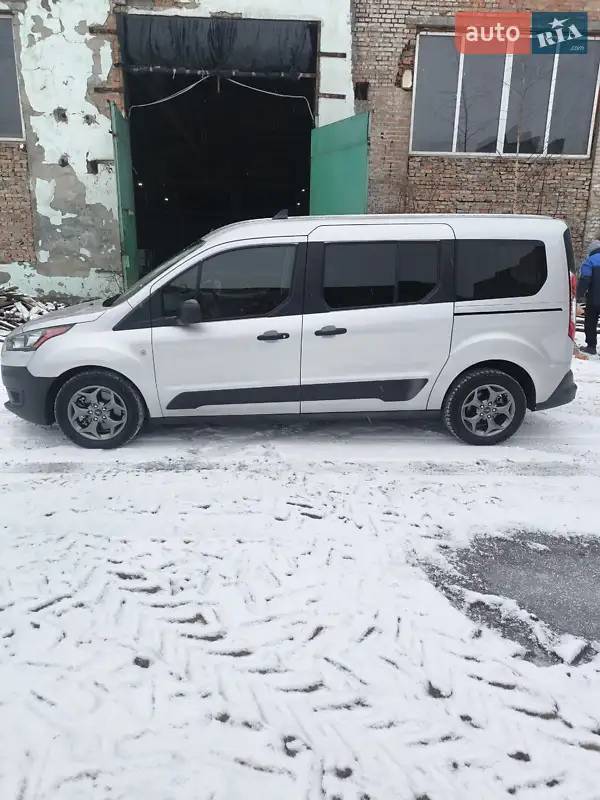 Минивэн Ford Transit Connect 2021 в 