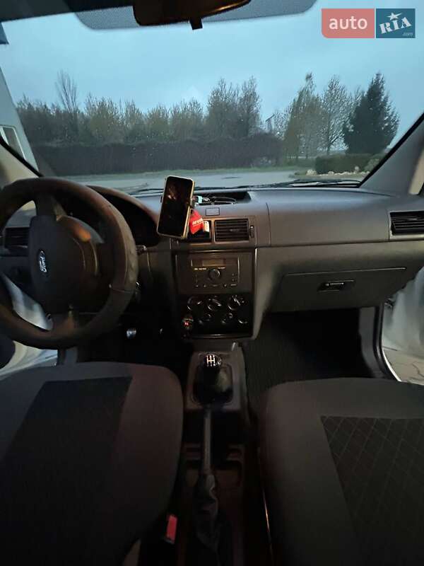 Минивэн Ford Transit Connect 2007 в Мукачево