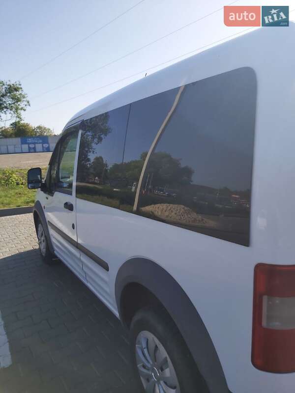 Минивэн Ford Transit Connect 2008 в Черновцах