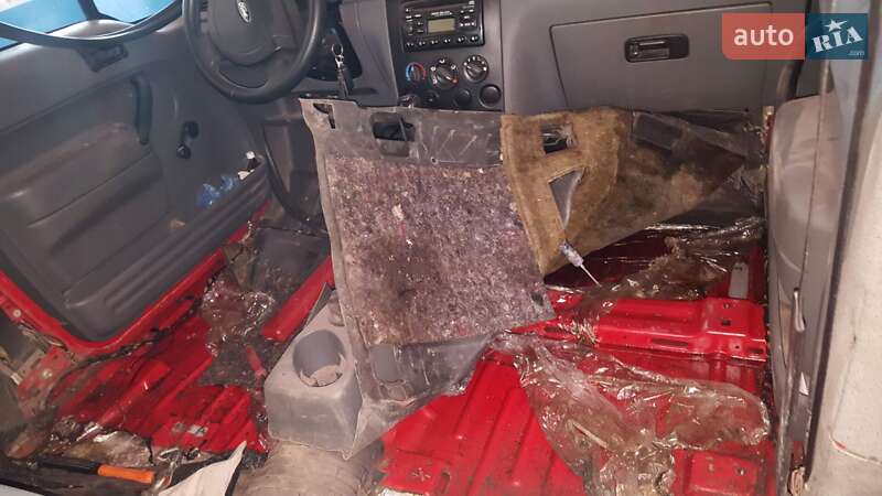 Минивэн Ford Transit Connect 2005 в Косове