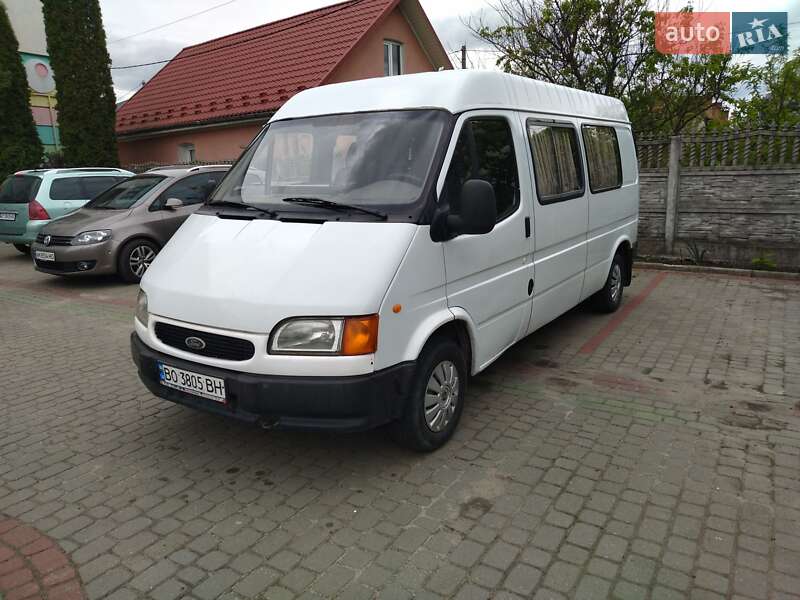 Минивэн Ford Transit Connect 2002 в Луцке