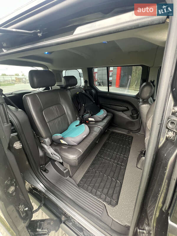 Мінівен Ford Transit Connect 2017 в Буську