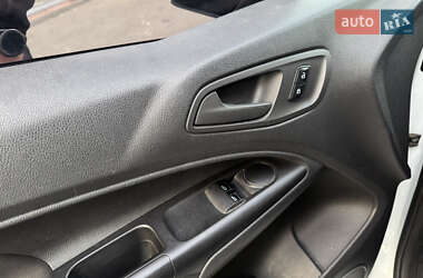 Грузовой фургон Ford Transit Connect 2016 в 
