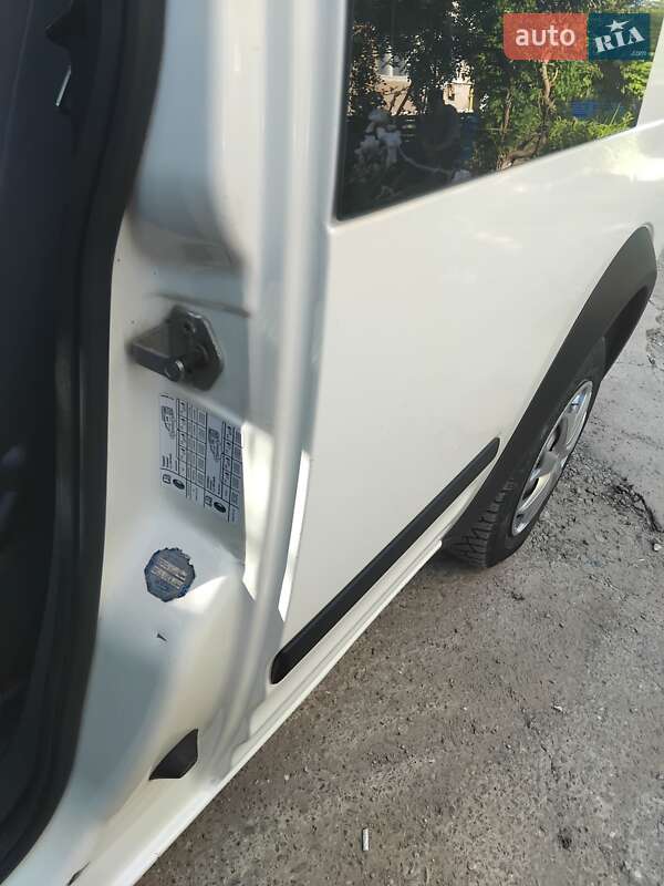 Мінівен Ford Transit Connect 2003 в Заліщиках
