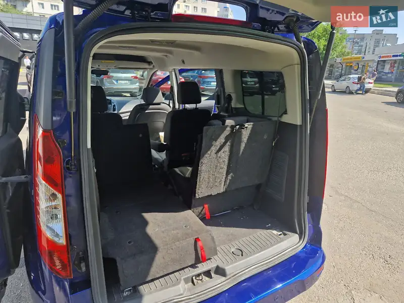 Минивэн Ford Transit Connect 2016 в 