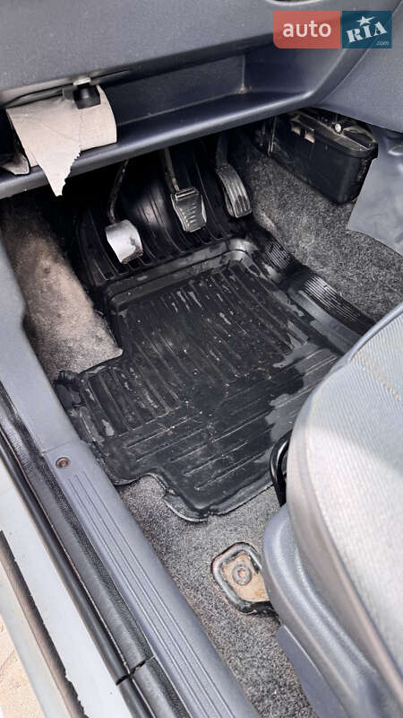 Мінівен Ford Transit Connect 2009 в Чернівцях фото 13 Мінівен Ford Transit Connect 2009 в Чернівцях