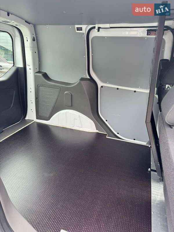 Грузовой фургон Ford Transit Connect 2020 в Луцке