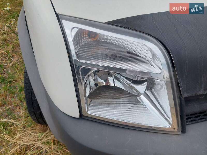 Ford Transit Connect 2003
