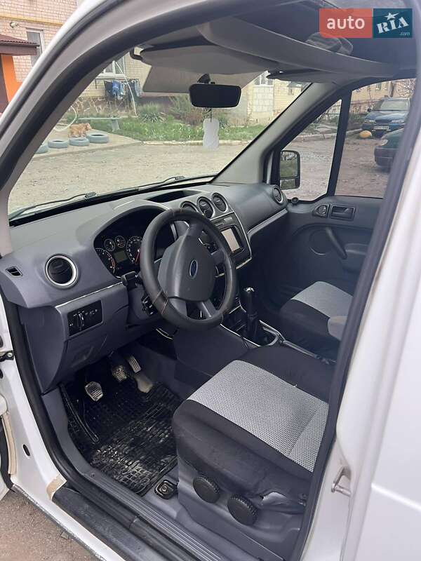Вантажний фургон Ford Transit Connect 2010 в Чорткові