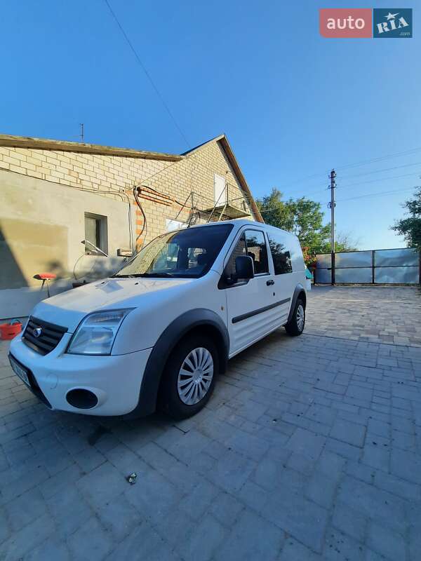 Минивэн Ford Transit Connect 2010 в Сарнах