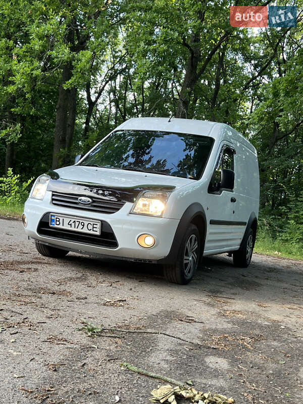 Вантажний фургон Ford Transit Connect 2012 в Лубнах