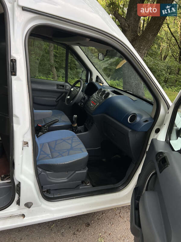 Вантажний фургон Ford Transit Connect 2012 в Лубнах