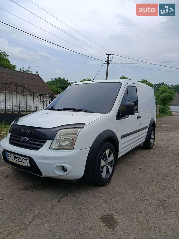 Грузовой фургон Ford Transit Connect 2012 в Вижнице