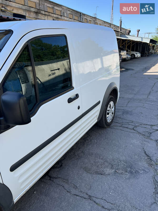 Вантажний фургон Ford Transit Connect 2012 в Дніпрі