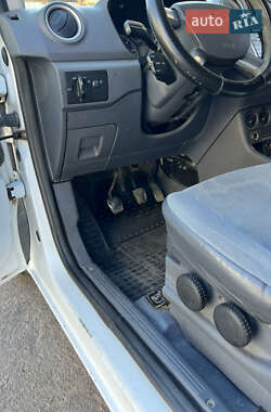 Грузовой фургон Ford Transit Connect 2012 в 